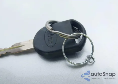 2011 Ford Taurus Se from USA, damaged, VIN 1FAHP2DW4BG145759